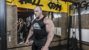 Robert Burneika - Hardcorowy Koksu w Hell Gym - zdjęcia